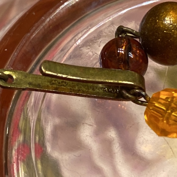 Vintage Made in Western Germany 15 1/2” necklace Lucite leaves/beads/glass beads - Picture 7 of 12